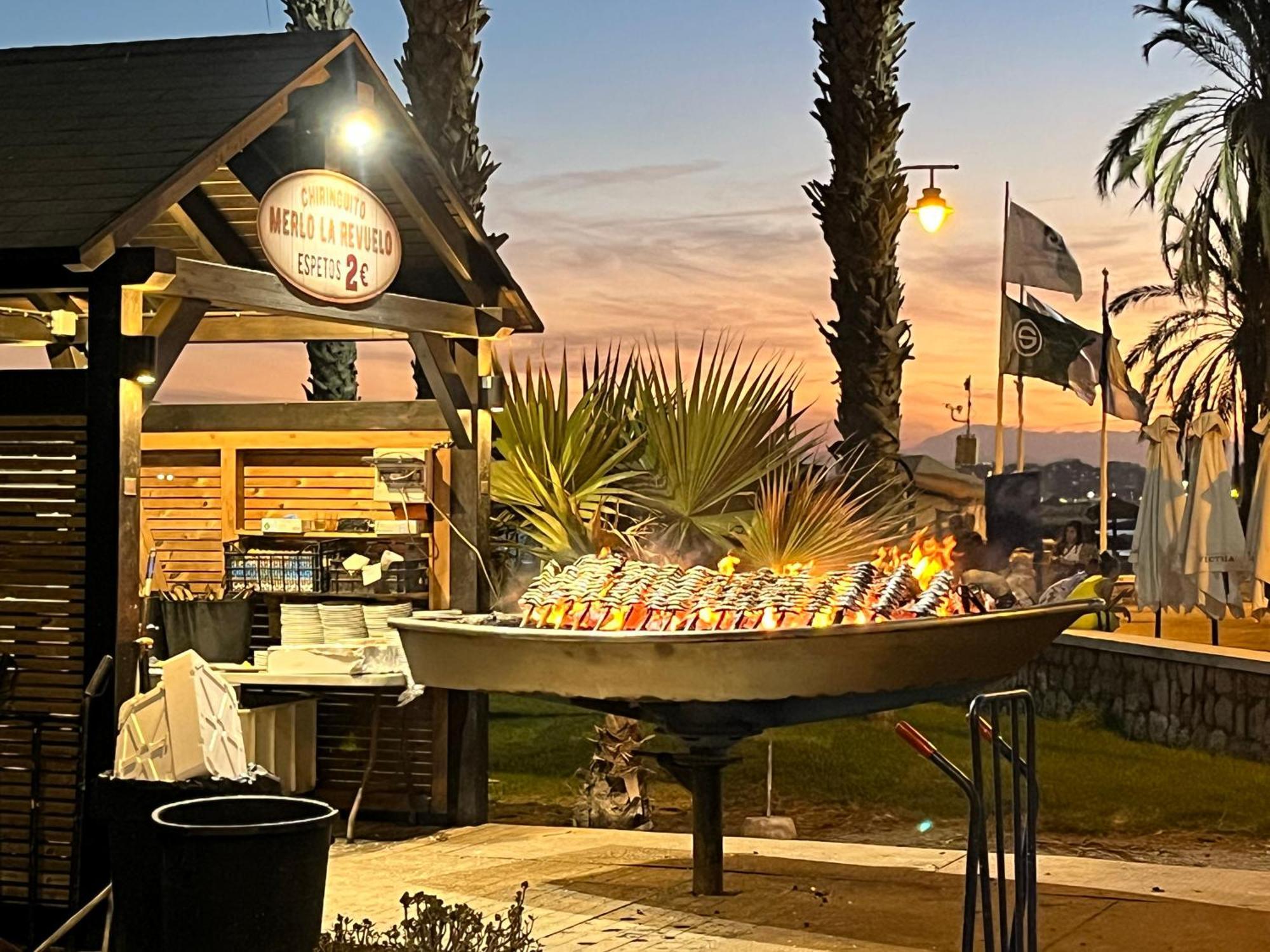 La Casa De La Playa Lägenhet Málaga Exteriör bild